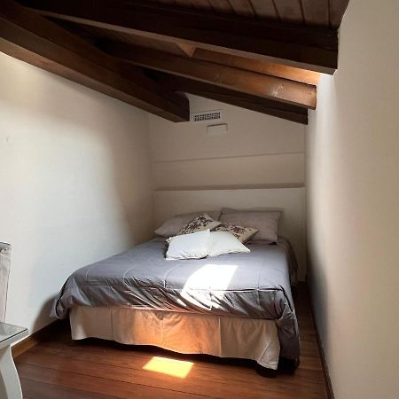 Il Salotto Sul Rio Apartment Мантова Екстериор снимка